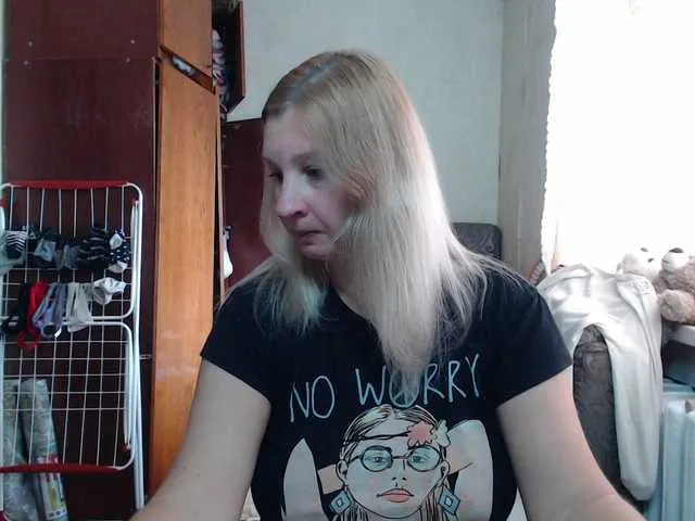 Live sex webcam photo for BustyBlondy #292181676