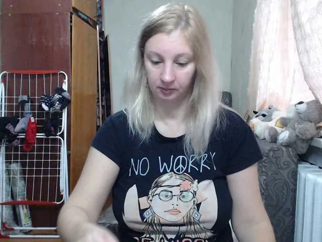 Live sex webcam photo for BustyBlondy #292252940