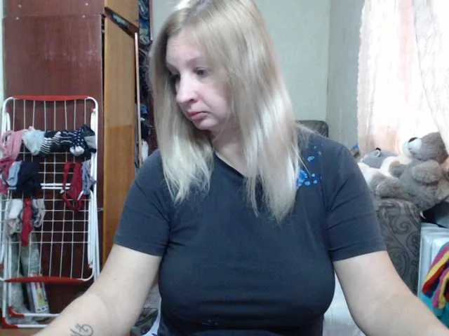 Live sex webcam photo for BustyBlondy #292306217