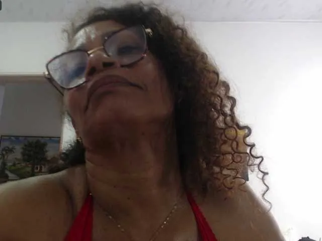 Live sex webcam photo for BustyXMilf #290766919