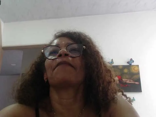 Live sex webcam photo for BustyXMilf #290781569