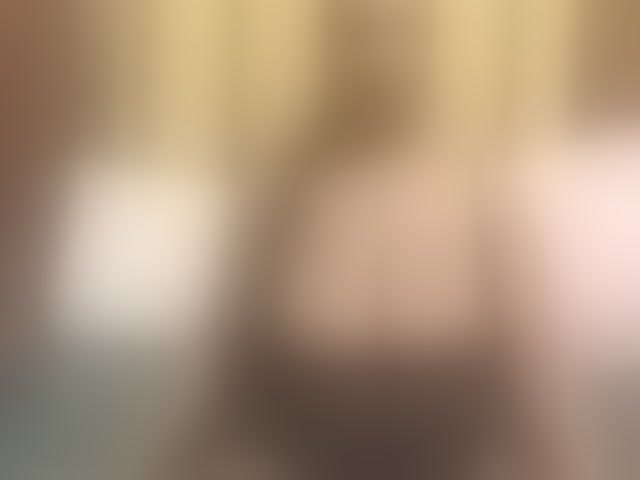 Live sex webcam photo for Bustytitsxx22 #293993055