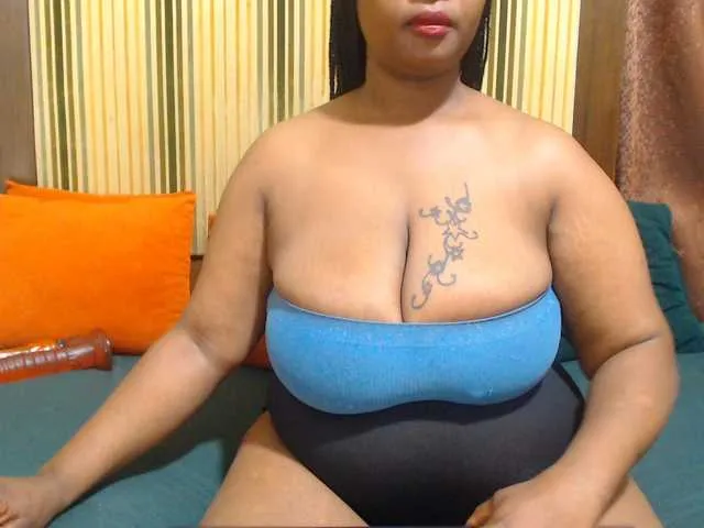 Live sex webcam photo for Bustytitsxx22 #294113769