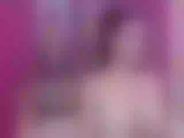 Live sex webcam photo for BustyxxHelen #272433784