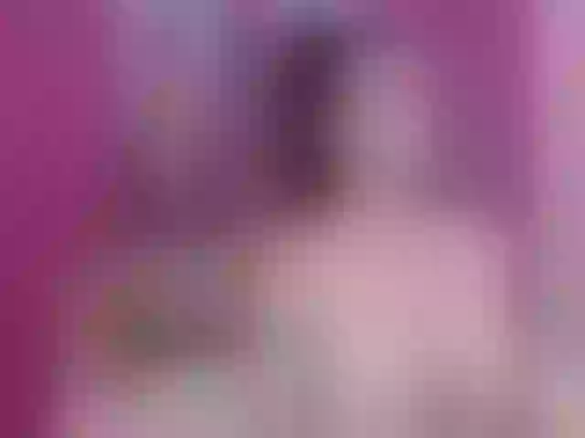 Live sex webcam photo for BustyxxHelen #273060949