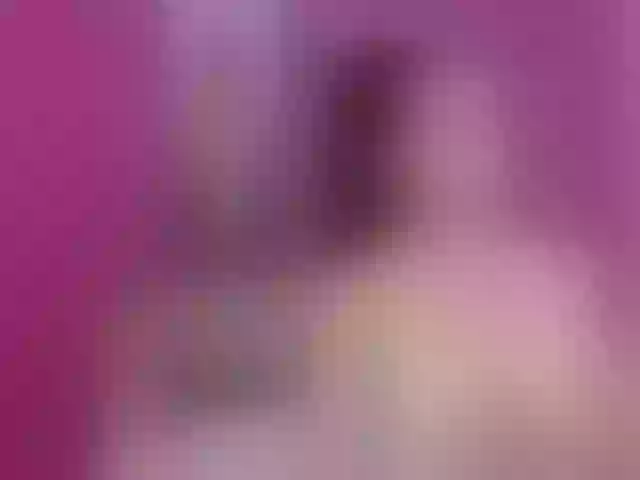 Live sex webcam photo for BustyxxHelen #273097774