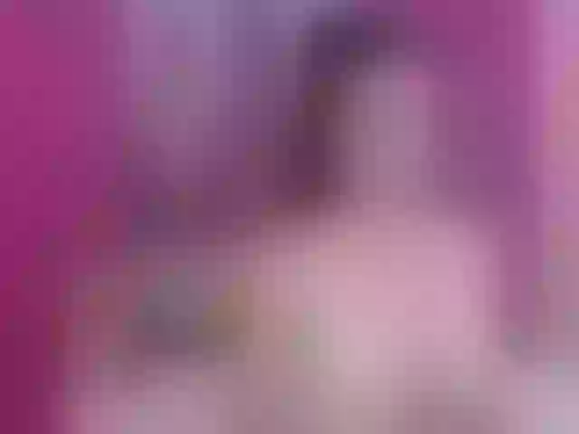 Live sex webcam photo for BustyxxHelen #273500527