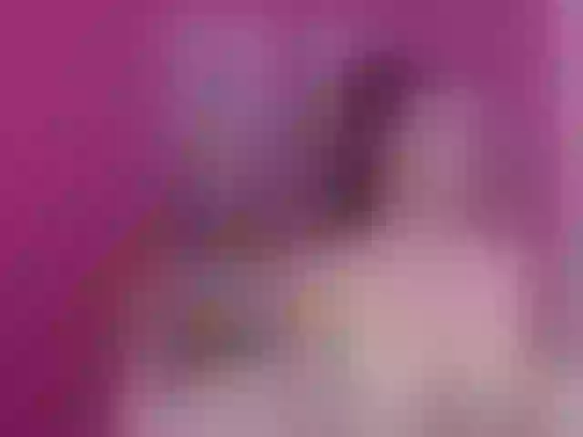 Live sex webcam photo for BustyxxHelen #273727439