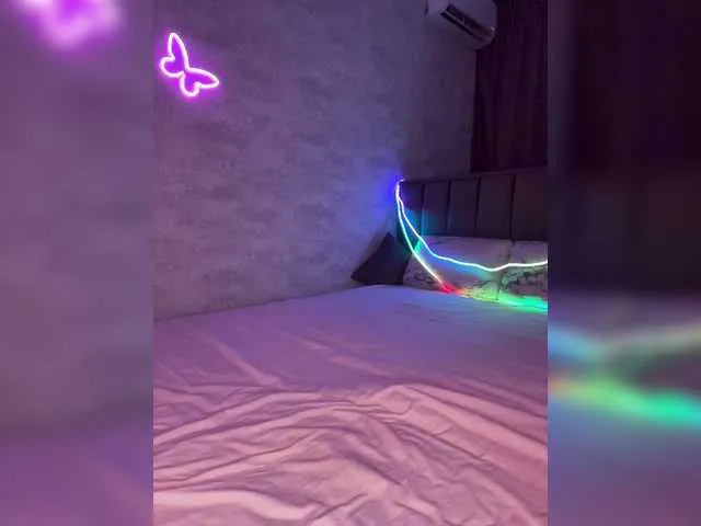 Live sex webcam photo for ButttFly #291571738