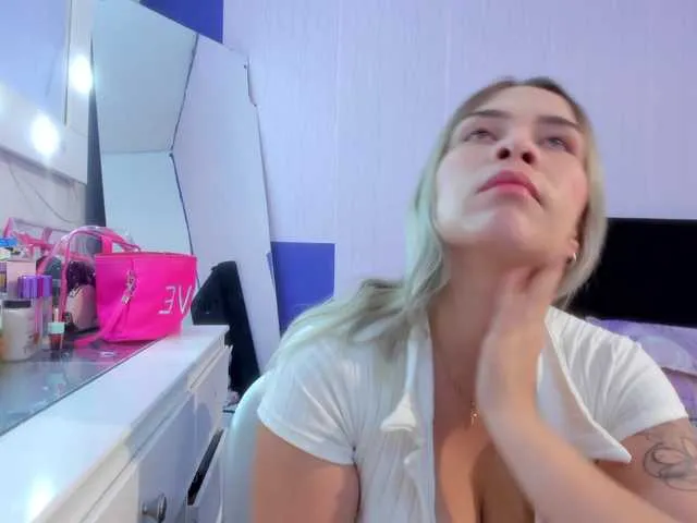 Live sex webcam photo for ByancaWinklar #290534203