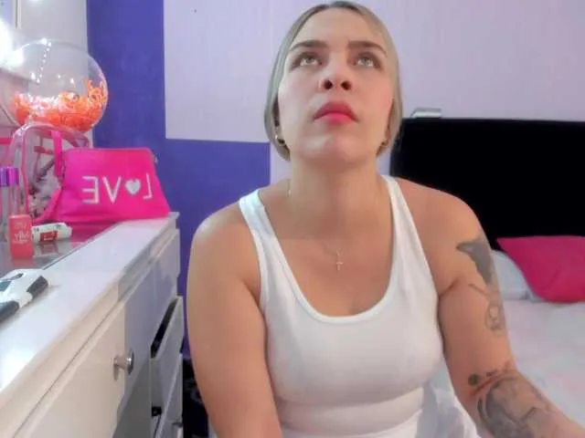 Live sex webcam photo for ByancaWinklar #291514919