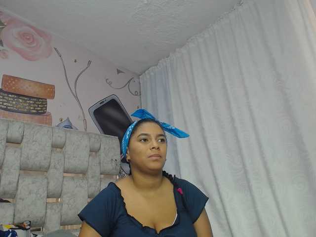 Live sex webcam photo for CAMILA-ROUS #276817918
