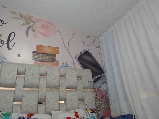 Live sex webcam photo for CAMILA-ROUS #276845577