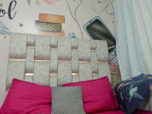 Live sex webcam photo for CAMILA-ROUS #277160112