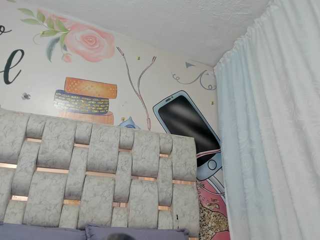 Live sex webcam photo for CAMILA-ROUS #277449199