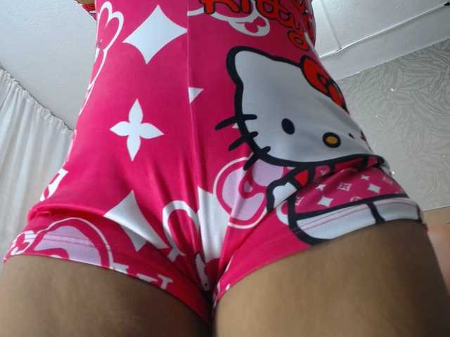 Live sex webcam photo for CAMILA-ROUS #277563260