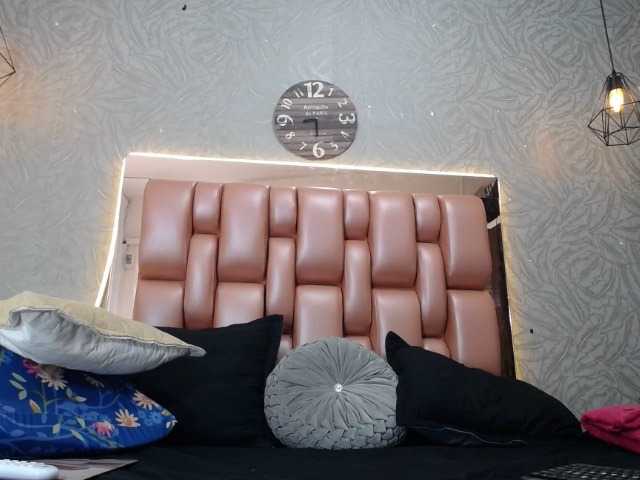 Live sex webcam photo for CAMILA-ROUS #277602740