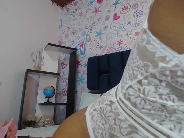 Live sex webcam photo for CAMILA-ROUS #290814686