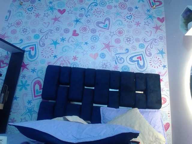 Live sex webcam photo for CAMILA-ROUS #291149073