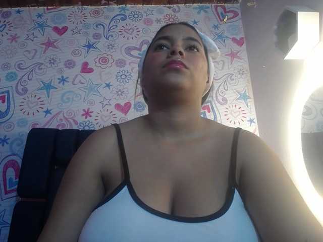 Live sex webcam photo for CAMILA-ROUS #291220372