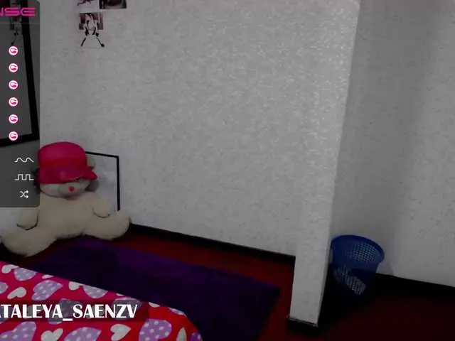 Live sex webcam photo for CANDY-SEXYY #272100090