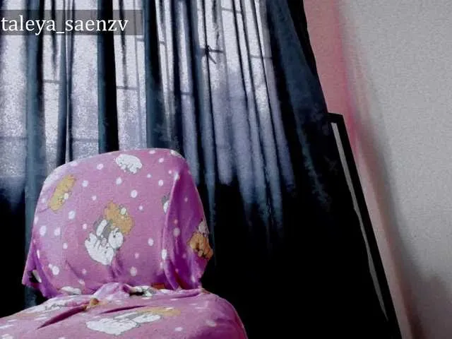 Live sex webcam photo for CANDY-SEXYY #273101622
