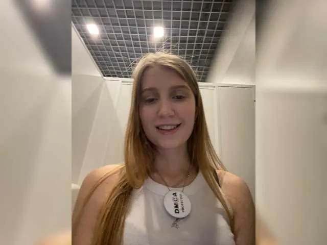 Live sex webcam photo for CEOsexKISS #272563860