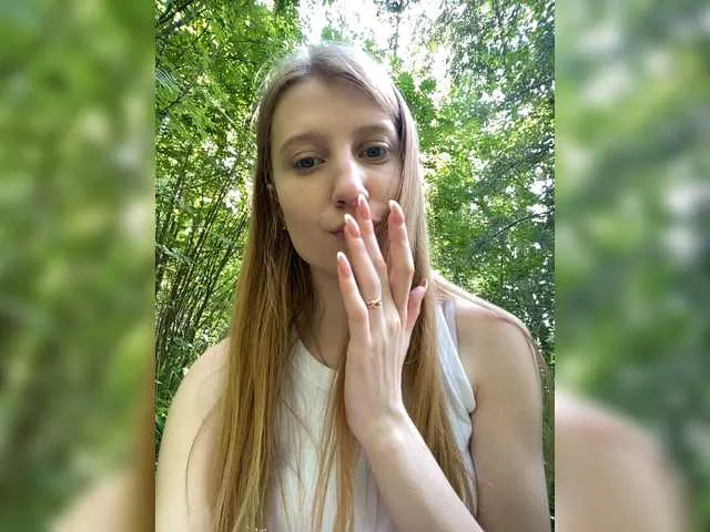 Live sex webcam photo for CEOsexKISS #274093585