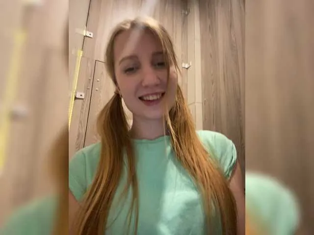 Live sex webcam photo for CEOsexKISS #274237726