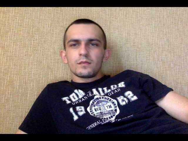 Live sex webcam photo for CHILBOY777 #275632071