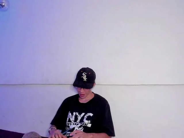 Live sex webcam photo for CHIMBOFER #278136642