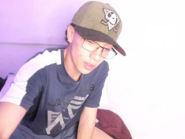 Live sex webcam photo for CHIMBOFER #278149675