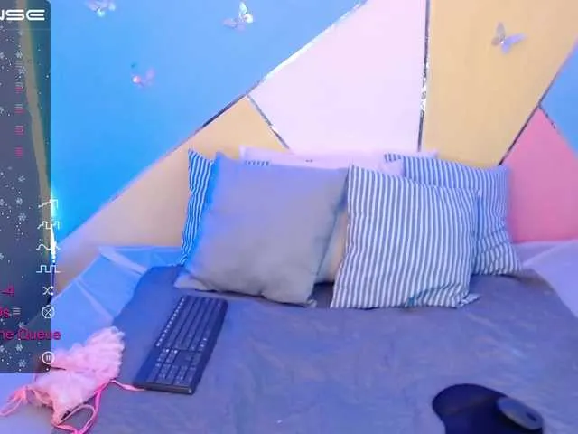 Live sex webcam photo for CHLLOE1 #276058914