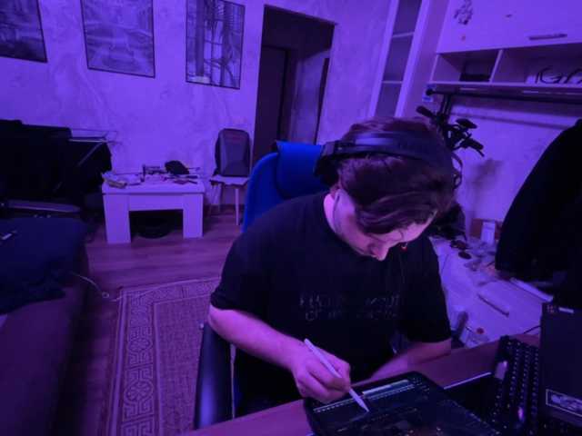 Live sex webcam photo for CKU4HblY #278109934