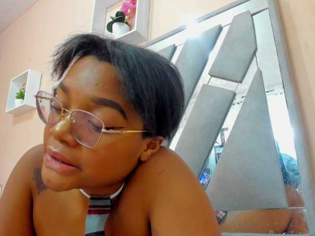 Live sex webcam photo for COOPERKIMBER #276036824