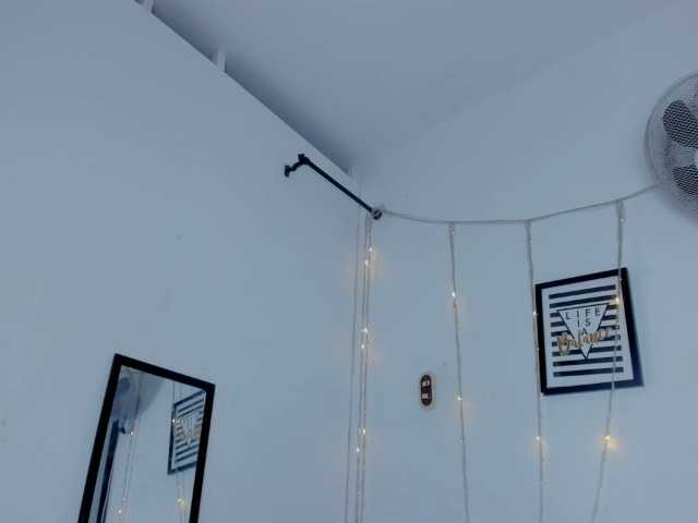 Live sex webcam photo for COOPERKIMBER #276144534