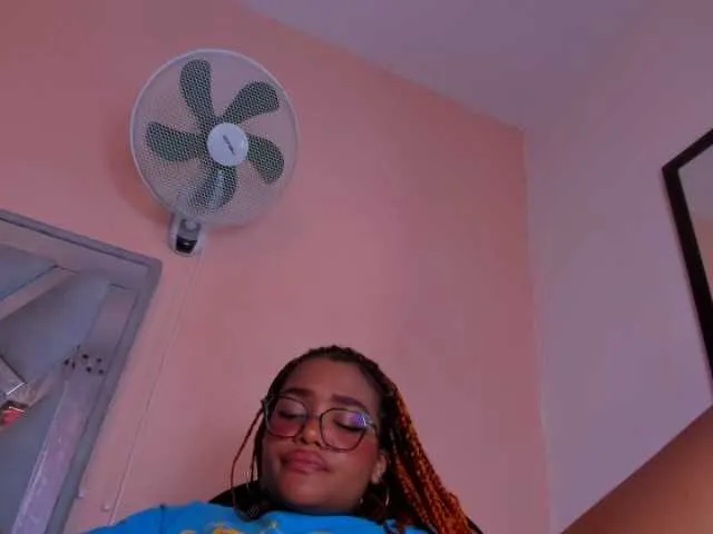 Live sex webcam photo for COOPERKIMBER #277071295