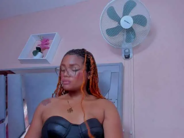 Live sex webcam photo for COOPERKIMBER #277097964