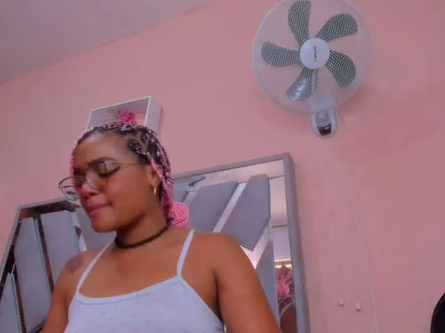 Live sex webcam photo for COOPERKIMBER #277186237