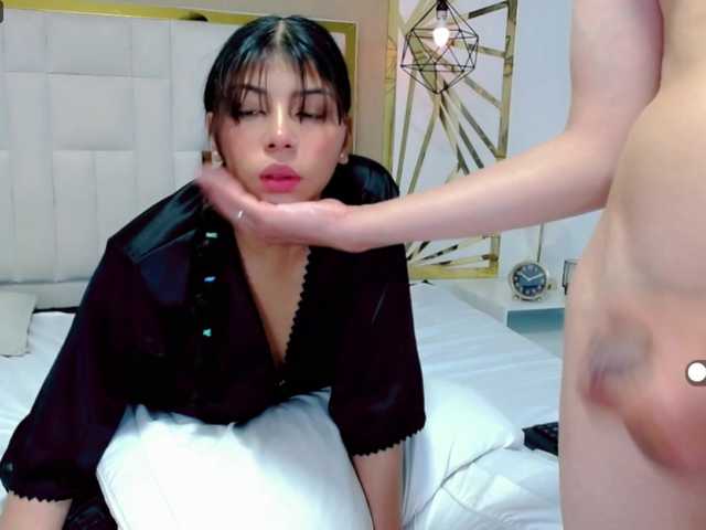 Live sex webcam photo for COUPLECUMBONNY #278084909