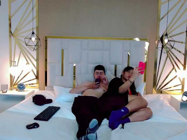 Live sex webcam photo for COUPLECUMBONNY #290272417