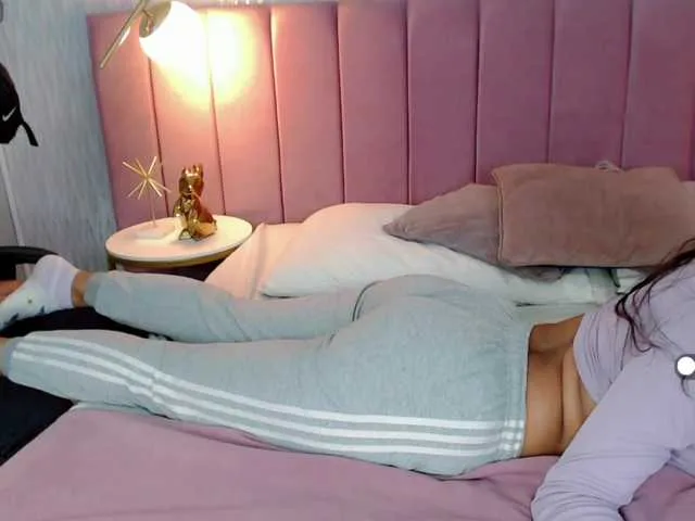 Live sex webcam photo for COUPLECUMBONNY #290366654