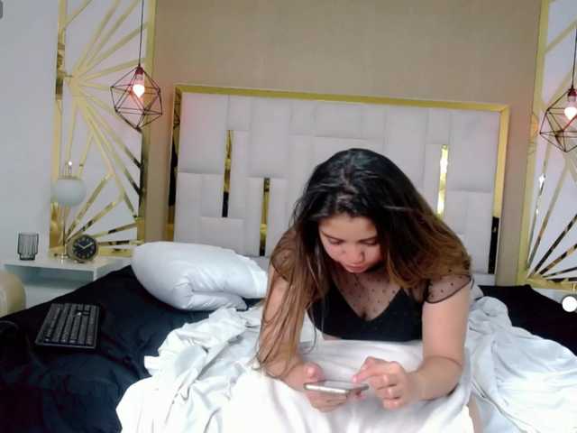 Live sex webcam photo for COUPLECUMBONNY #290404886