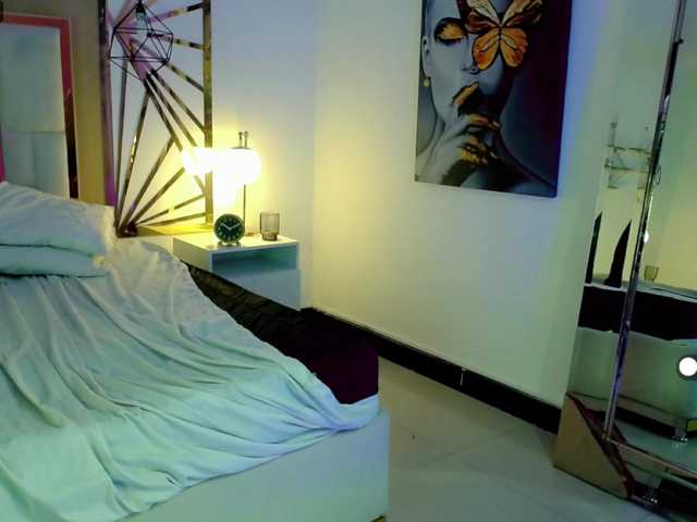 Live sex webcam photo for COUPLECUMBONNY #290412127