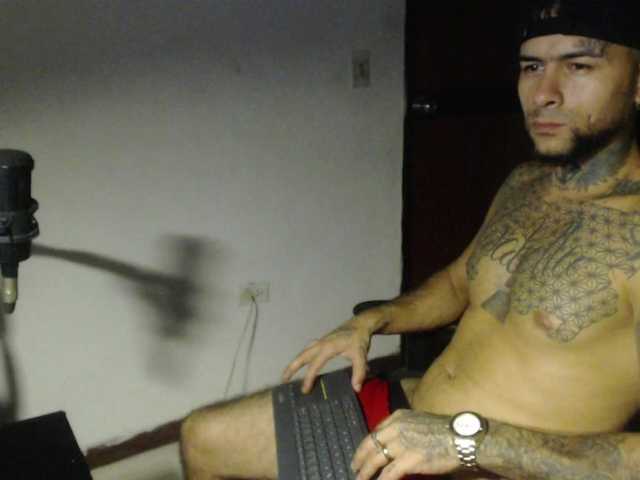 Live sex webcam photo for CRIXXO7 #294193571