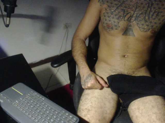Live sex webcam photo for CRIXXO7 #294214548
