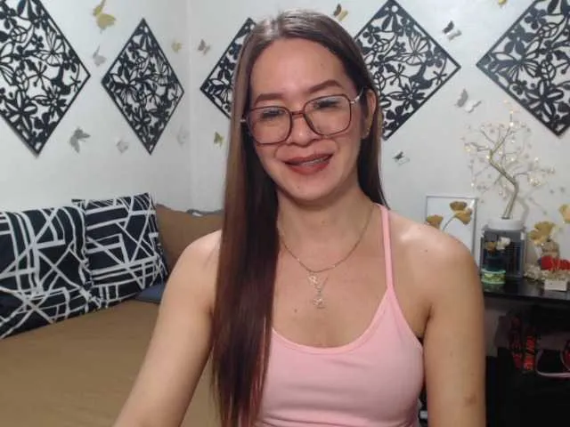 Live sex webcam photo for CUMelizabeth #292271535