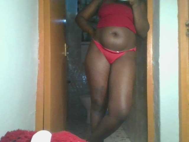 Live sex webcam photo for CURVY-EMORY #278165077