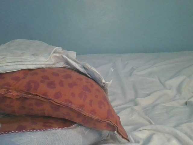 Live sex webcam photo for CURVY-EMORY #278306198