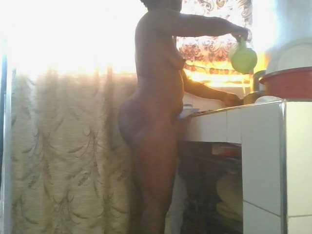 Live sex webcam photo for CURVY-EMORY #280491208